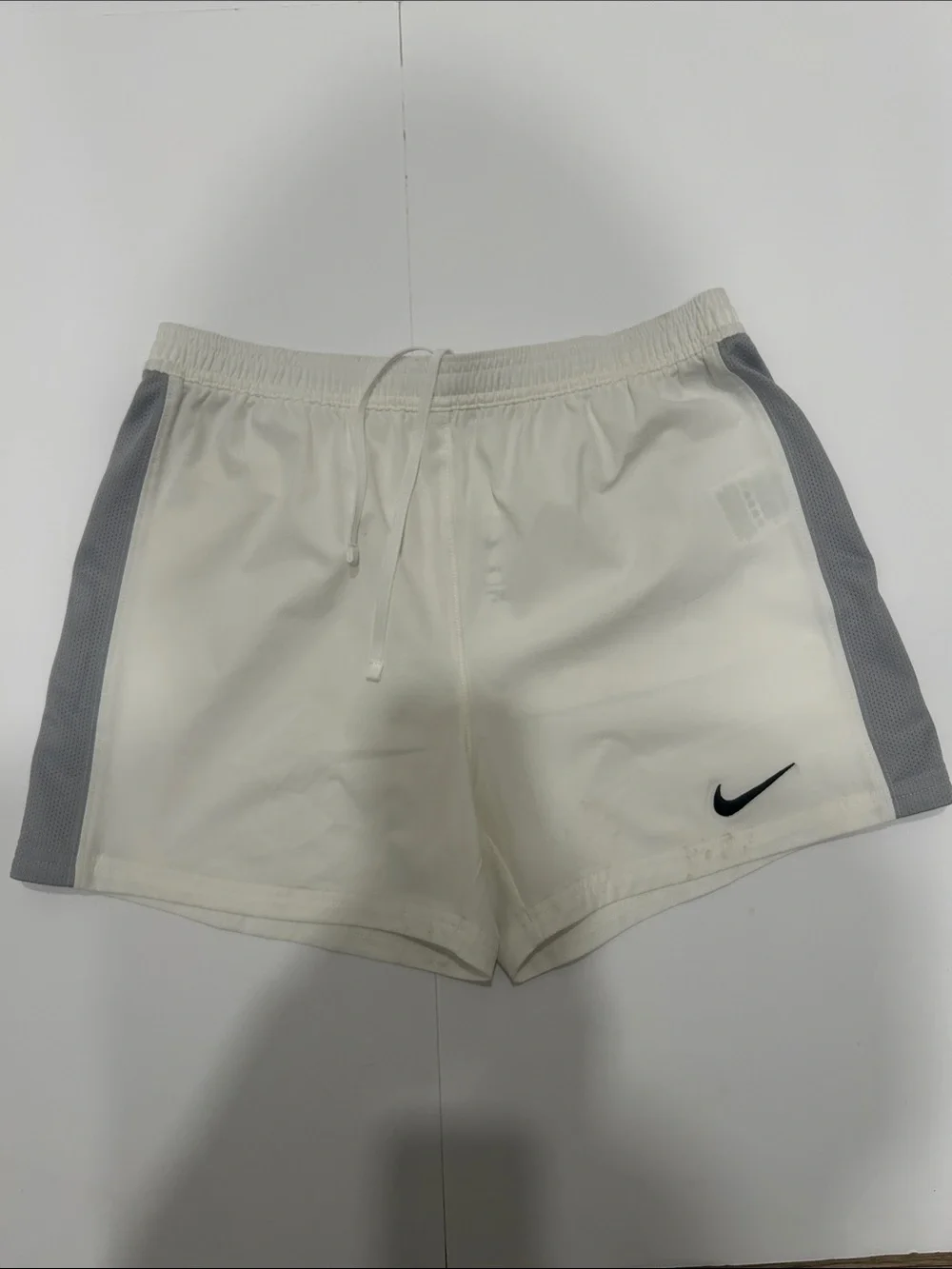 Nike Olive Green Sports Bra, Lime Shorts, Grey Tank & White Running Shorts - Picture 5 of 10